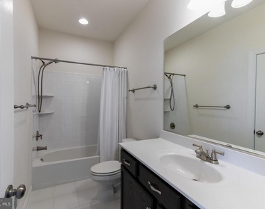 1155 Potomac View Parkway - Photo Thumbnail 15