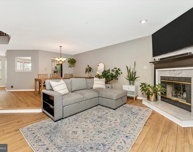 7115 Oberlin Circle - Photo Thumbnail 5