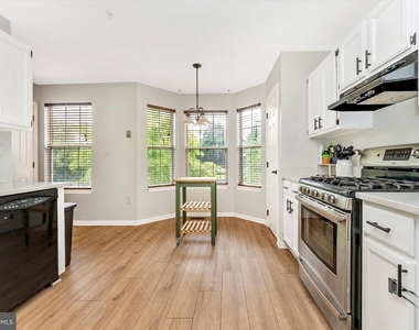 7115 Oberlin Circle - Photo Thumbnail 12