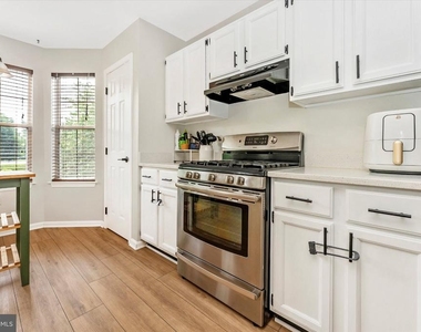 7115 Oberlin Circle - Photo Thumbnail 15
