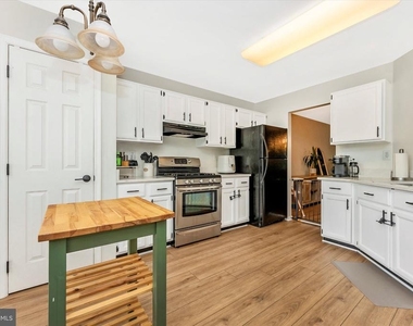 7115 Oberlin Circle - Photo Thumbnail 13