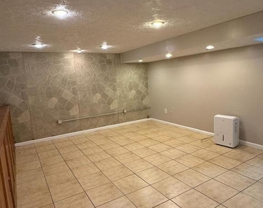 520 Ellrose Court - Photo Thumbnail 23