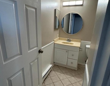 520 Ellrose Court - Photo Thumbnail 11