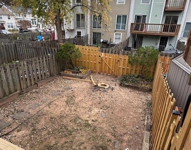 520 Ellrose Court - Photo Thumbnail 8