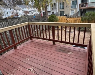 520 Ellrose Court - Photo Thumbnail 7