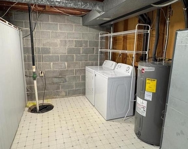 520 Ellrose Court - Photo Thumbnail 21