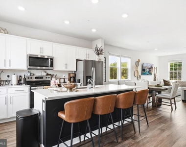 369 Soft Rush Lane - Photo Thumbnail 10