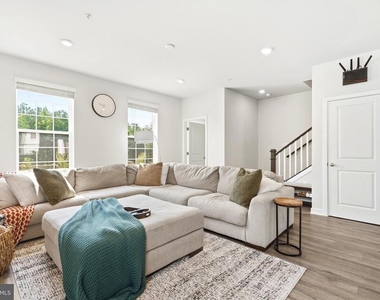 369 Soft Rush Lane - Photo Thumbnail 14