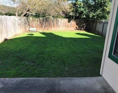 12307 Deer Falls Dr - Photo Thumbnail 13