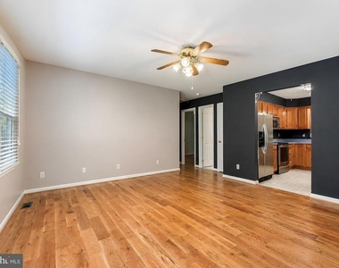 8433 Sailboat Lane - Photo Thumbnail 4