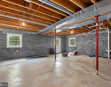 8433 Sailboat Lane - Photo Thumbnail 32