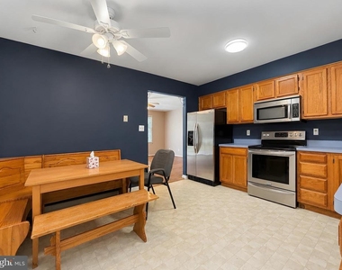 8433 Sailboat Lane - Photo Thumbnail 13