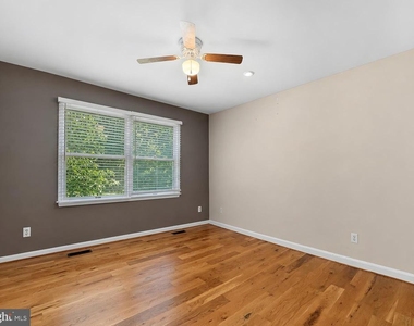 8433 Sailboat Lane - Photo Thumbnail 23