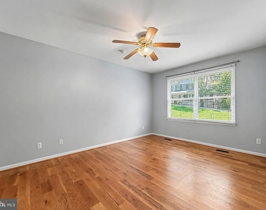 8433 Sailboat Lane - Photo Thumbnail 15