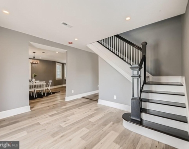 1826 Fairview Avenue - Photo Thumbnail 10