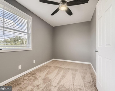 1826 Fairview Avenue - Photo Thumbnail 30