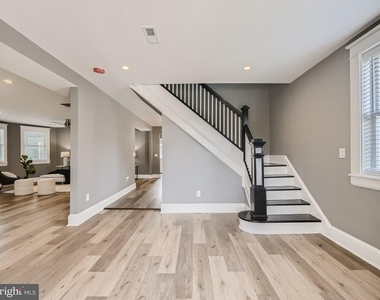 1826 Fairview Avenue - Photo Thumbnail 11