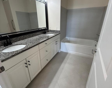 17 Clay Lodge Lane - Photo Thumbnail 31
