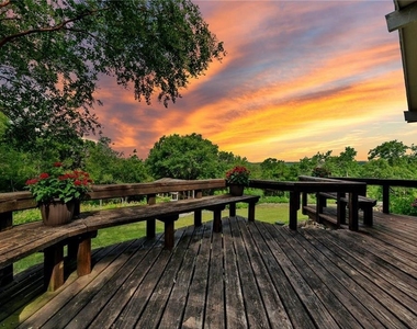 610 Lancelot Way - Photo Thumbnail 26