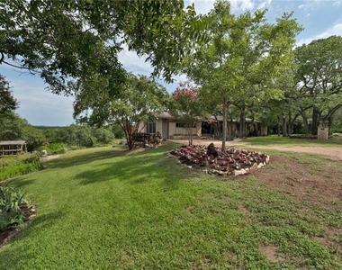 610 Lancelot Way - Photo Thumbnail 2