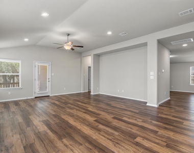 3906 Crockett Ave - Photo Thumbnail 14