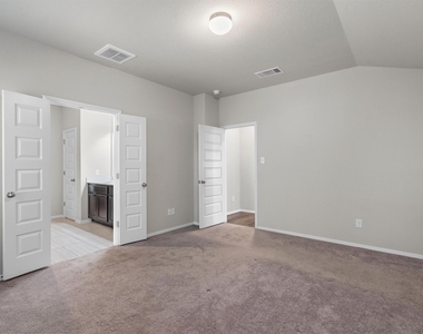 3906 Crockett Ave - Photo Thumbnail 16