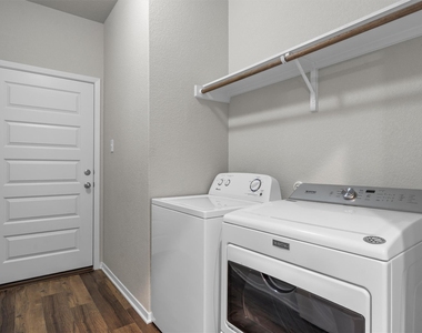 3906 Crockett Ave - Photo Thumbnail 29