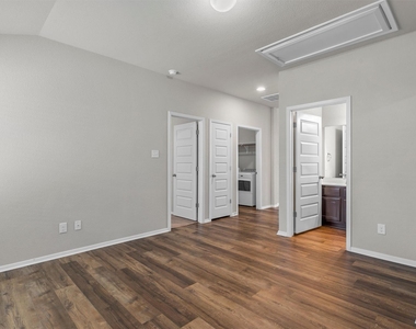 3906 Crockett Ave - Photo Thumbnail 21