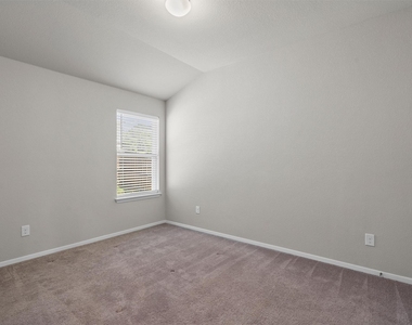3906 Crockett Ave - Photo Thumbnail 25