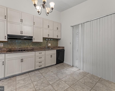 5801 Stuart Avenue - Photo Thumbnail 10