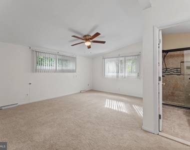 5801 Stuart Avenue - Photo Thumbnail 16