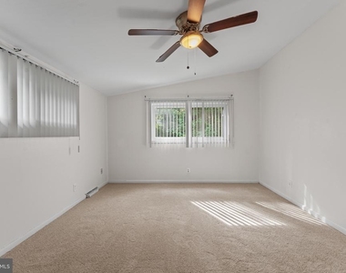5801 Stuart Avenue - Photo Thumbnail 15