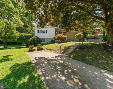 5801 Stuart Avenue - Photo Thumbnail 3