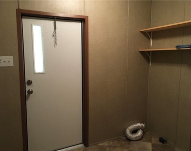 1719 Watterson Rd - Photo Thumbnail 9