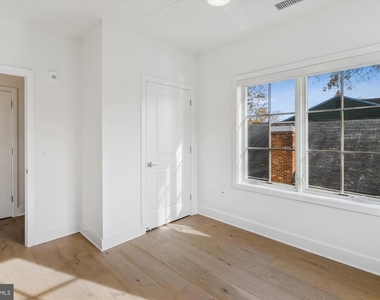 106 Annapolis Street - Photo Thumbnail 6