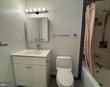 1717 Fallsway Drive - Photo Thumbnail 13