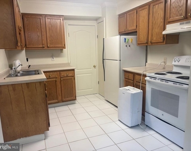 317 South Drive - Photo Thumbnail 1