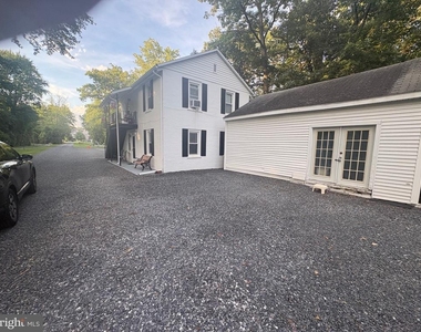 317 South Drive - Photo Thumbnail 8