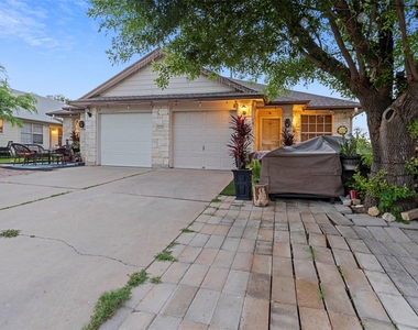 1000 Christopher Dr - Photo Thumbnail 1