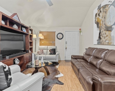 1000 Christopher Dr - Photo Thumbnail 5