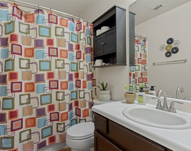 1000 Christopher Dr - Photo Thumbnail 17