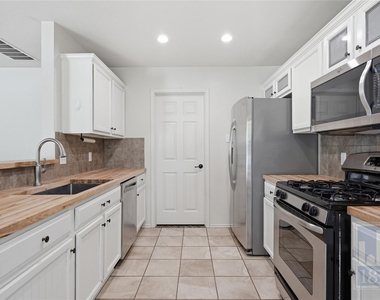 1506 Fort Lloyd Pl - Photo Thumbnail 26