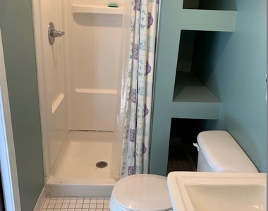 2105 Gilles Street - Photo Thumbnail 18