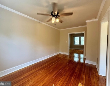 2105 Gilles Street - Photo Thumbnail 6