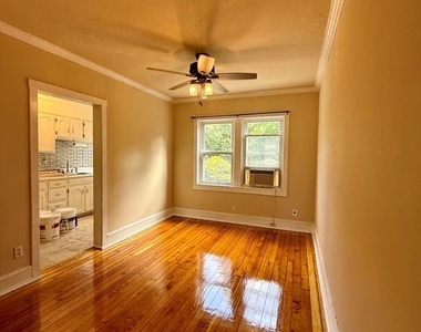 2105 Gilles Street - Photo Thumbnail 4