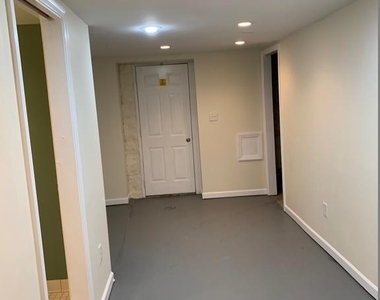 2105 Gilles Street - Photo Thumbnail 17