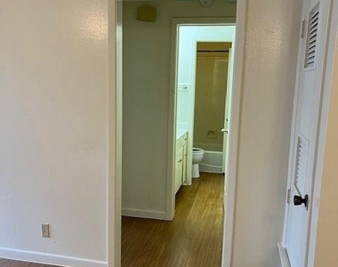 812 Ranch Rd - Photo Thumbnail 13