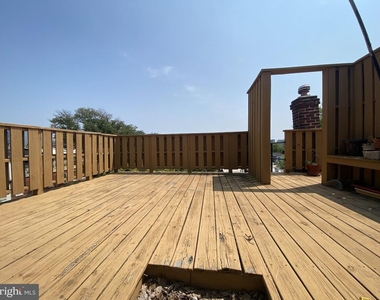 1016 Kirk Avenue - Photo Thumbnail 24