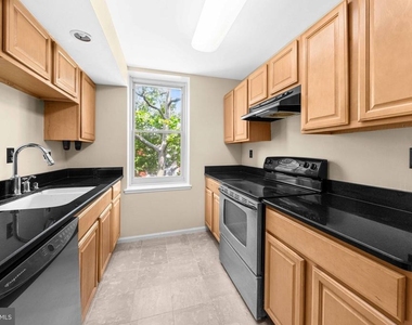 1016 Kirk Avenue - Photo Thumbnail 13