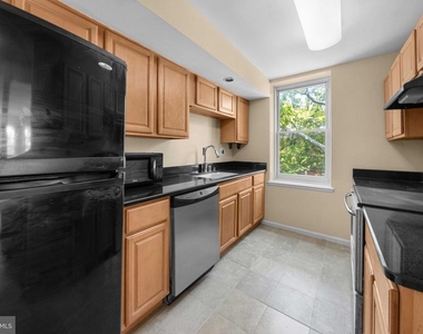 1016 Kirk Avenue - Photo Thumbnail 12
